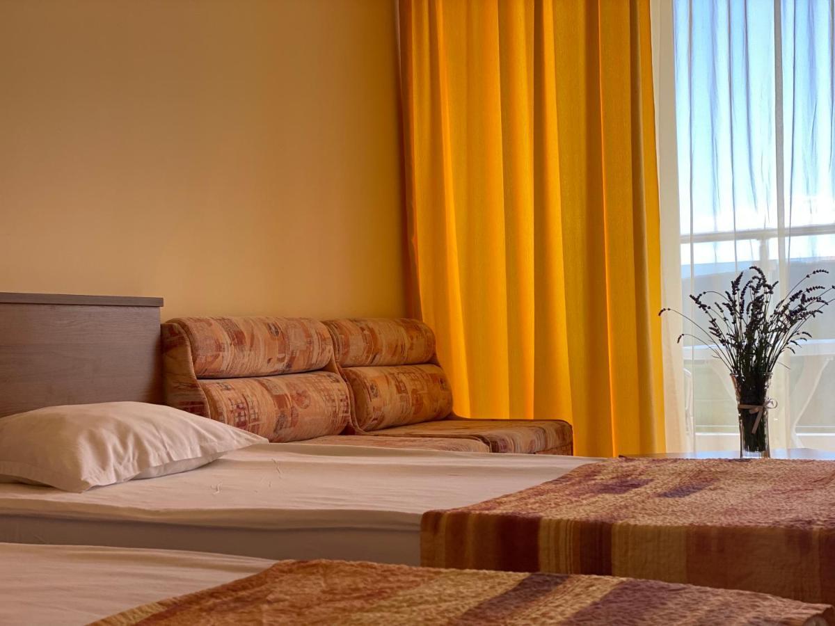 Hotel Plamena Palace Primorsko Bagian luar foto