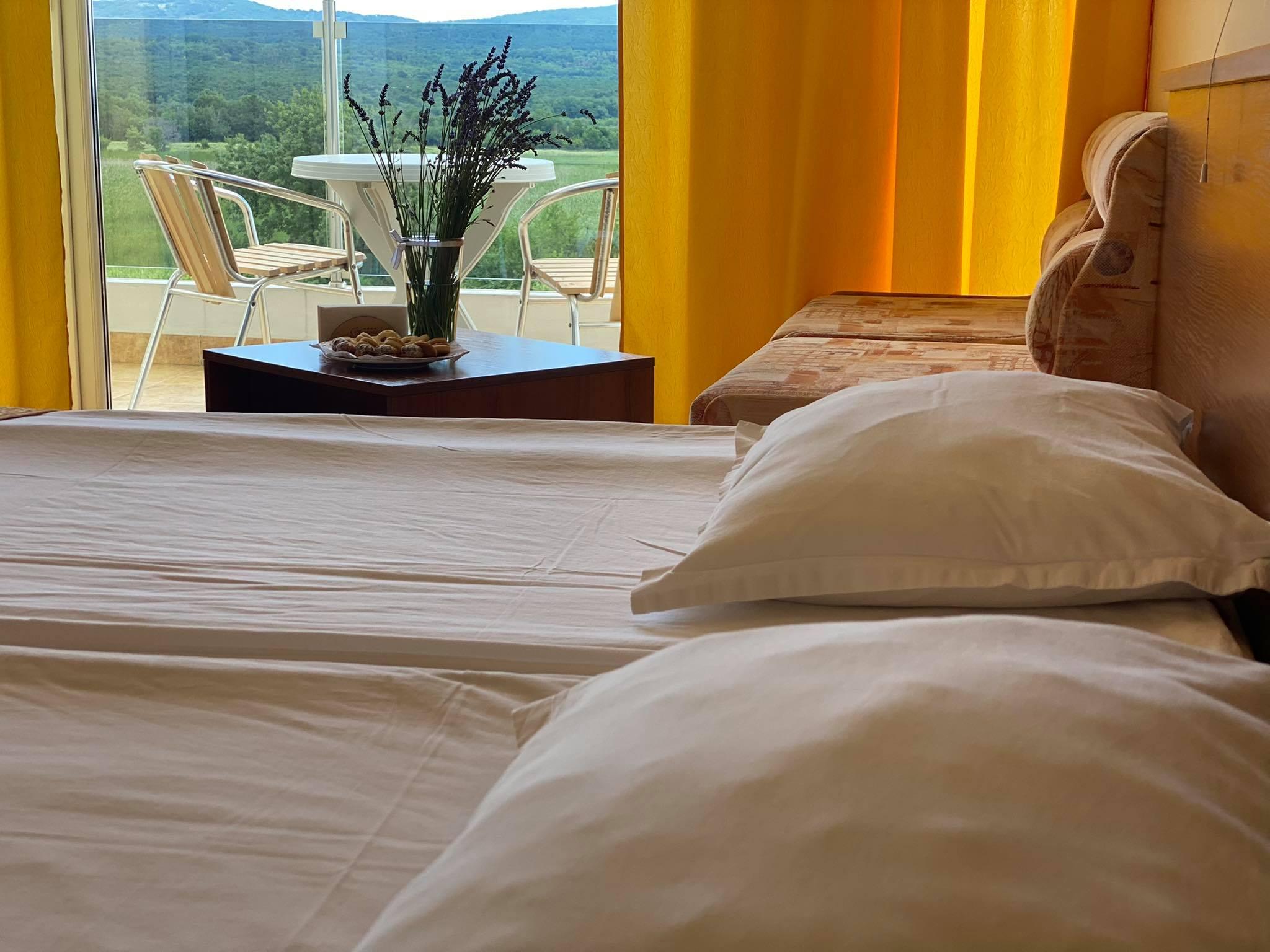 Hotel Plamena Palace Primorsko Bagian luar foto