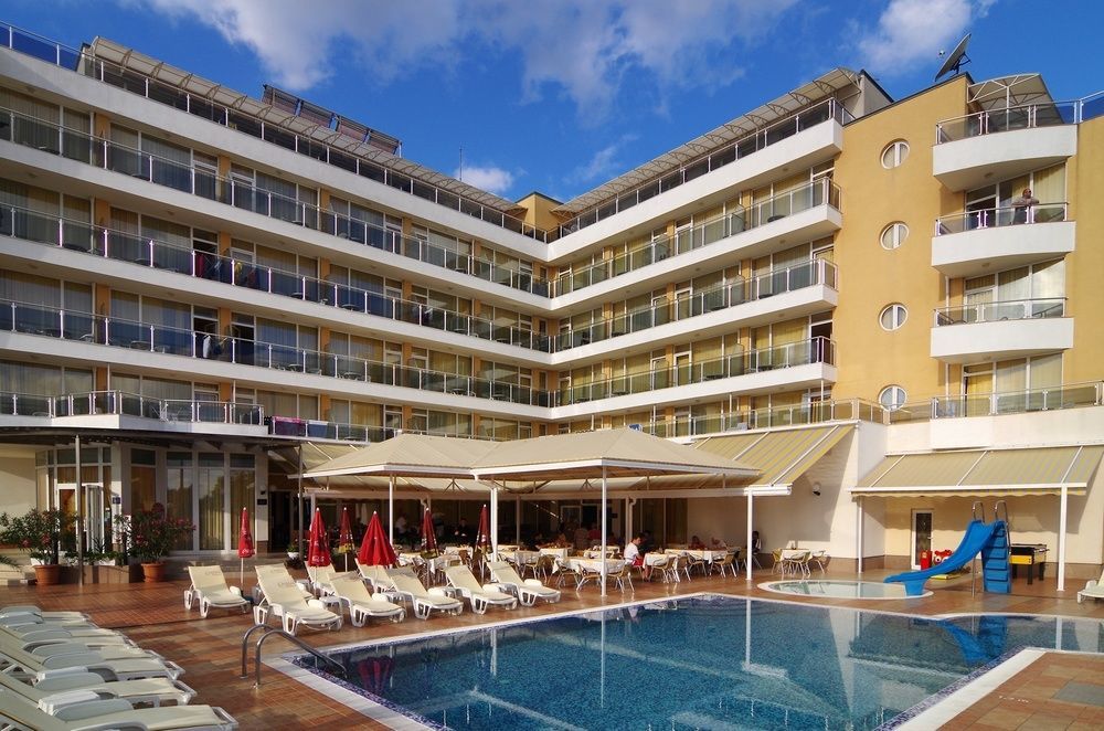 Hotel Plamena Palace Primorsko Bagian luar foto