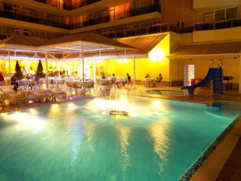 Hotel Plamena Palace Primorsko Bagian luar foto